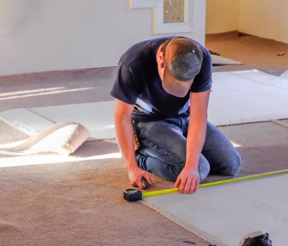Decorative image - Measuring the floor - Istock